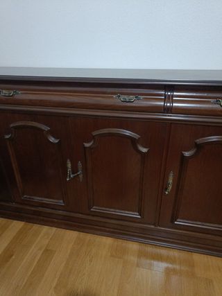 Aparador madera impecable