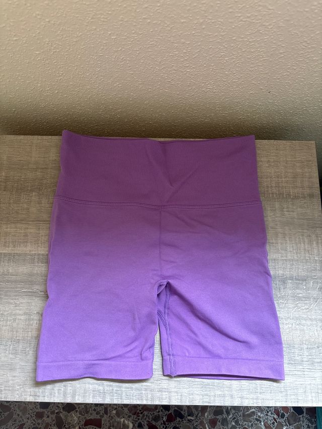 Pantalón corto de gimnasio degradado púrpura