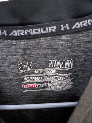 Camiseta compresión Under Armour gris