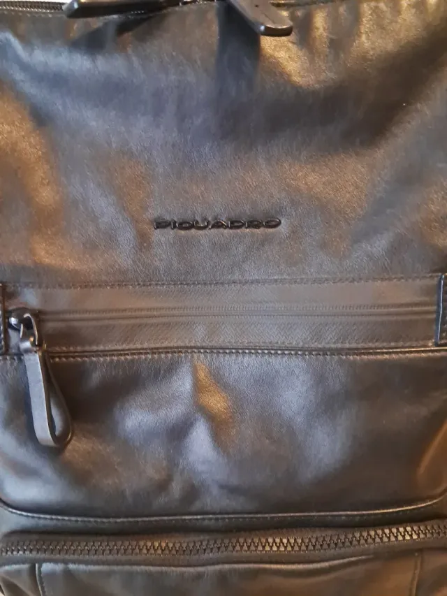 Mochila Piquadro Negra Cuero