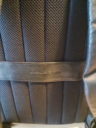 Mochila Piquadro Negra Cuero