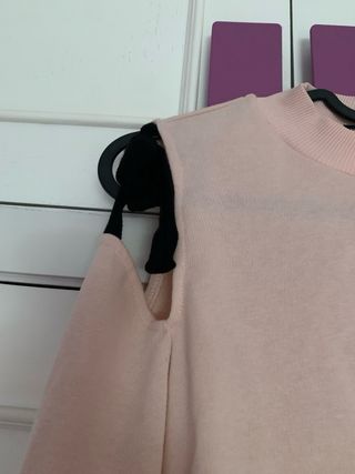 Jersey rosa hombros descubiertos