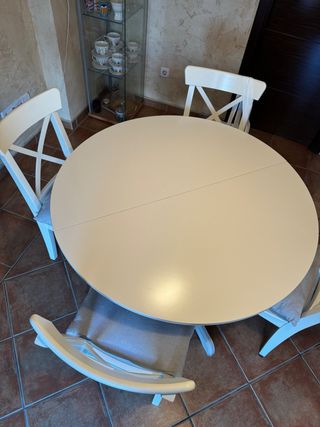 Tavolo Ingatorp e sedie