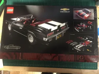LEGO Chevrolet Camaro Z28 10304