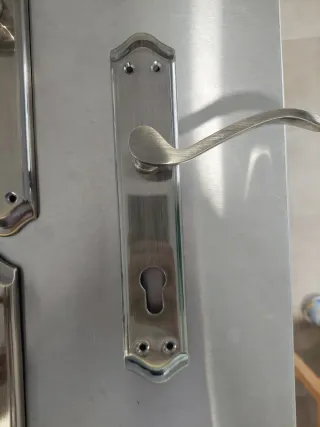 Manillas puertas acabado bronce