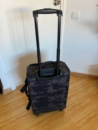 Maleta de viaje Oakley