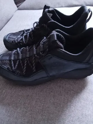 Sneakers da uomo per escursionismo, camminata e abbigliamento