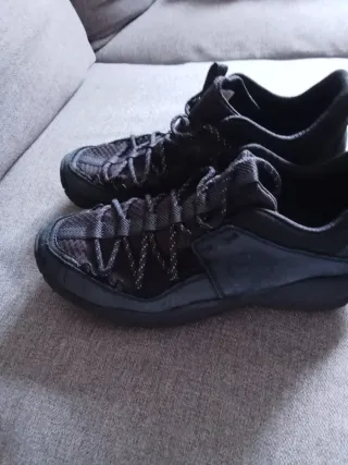 Sneakers da uomo per escursionismo, camminata e abbigliamento