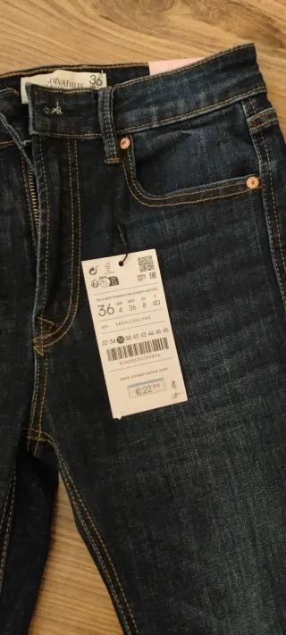 Pantalón vaquero Stradivarius Skinny Regular Waist