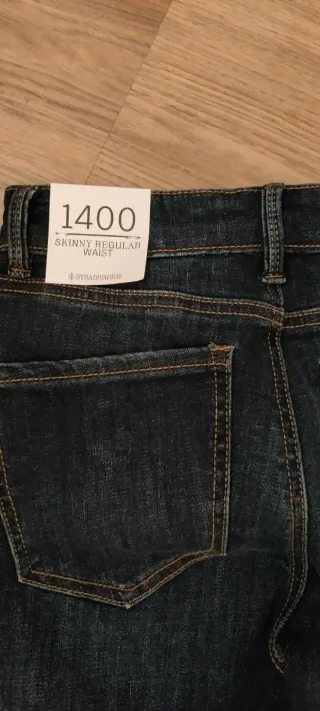 Pantalón vaquero Stradivarius Skinny Regular Waist