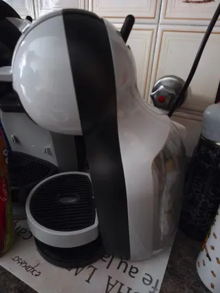 Cafetera Dolce Gusto Blanca