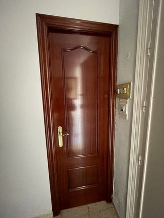Todas las puertas de madera -180€-