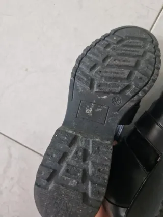 Mocassini Cult neri con fibbie