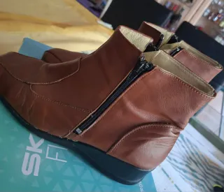 Botas marrones talla 39 nuevas.Oferta!!