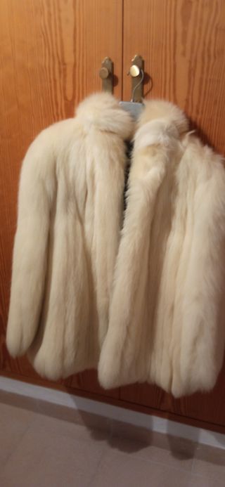 Chaquetón blanco de pelo