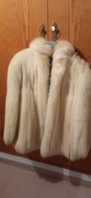 Chaquetón blanco de pelo