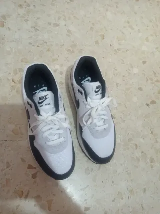 Zapatillas Nike Air Max Blancas y Negras