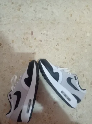 Zapatillas Nike Air Max Blancas y Negras