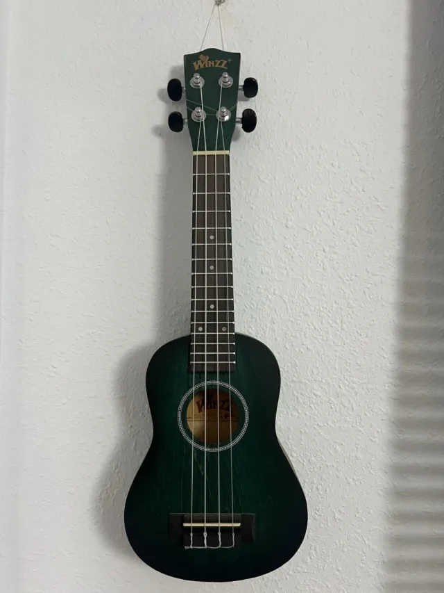 Ukelele Winzz Verde Oscuro