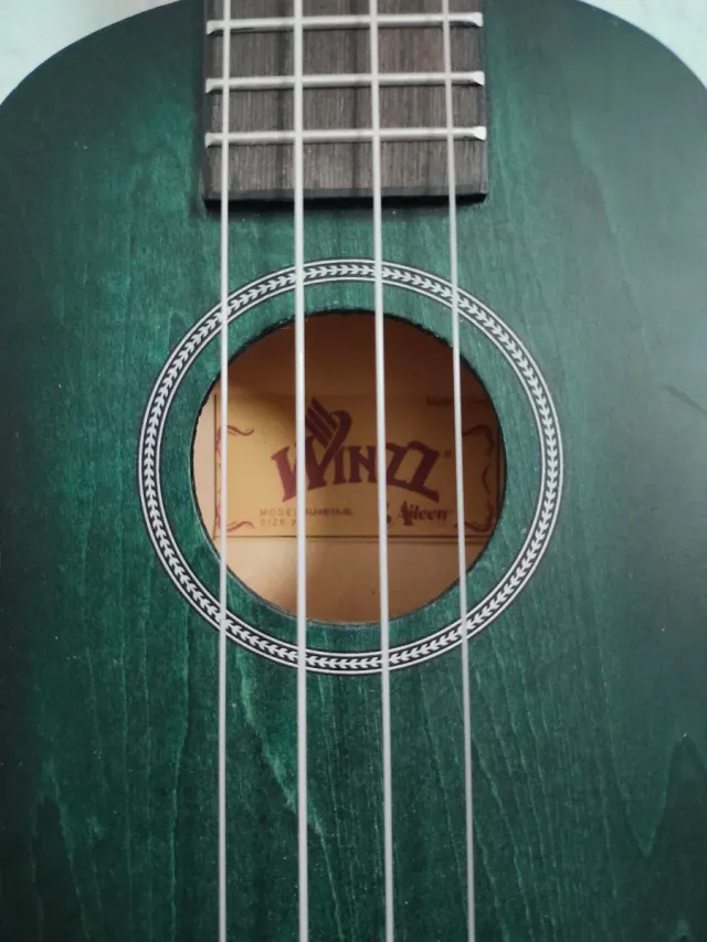 Ukelele Winzz Verde Oscuro