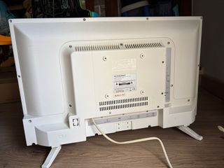 TV HD Schneider 24 Azul y Blanco