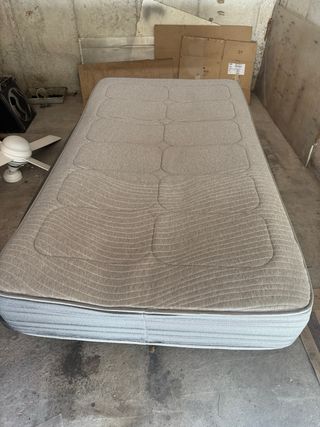 Somier y colchón de tela
