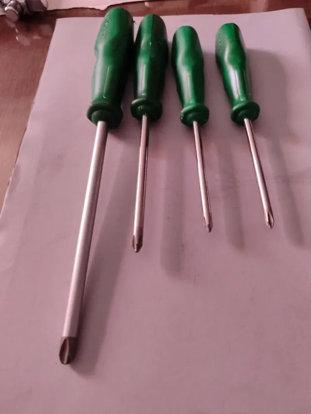 Juego 4 Destornilladores Palmera Estrella