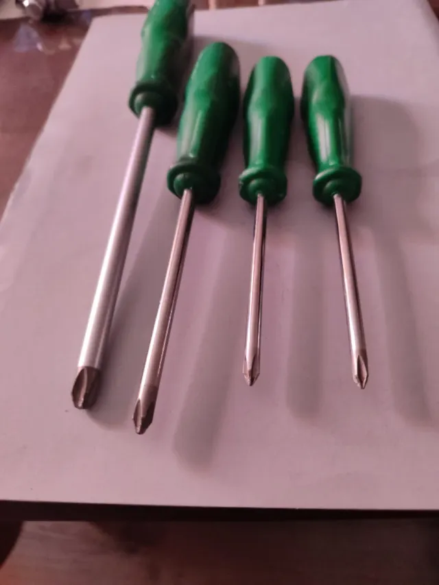 Juego 4 Destornilladores Palmera Estrella