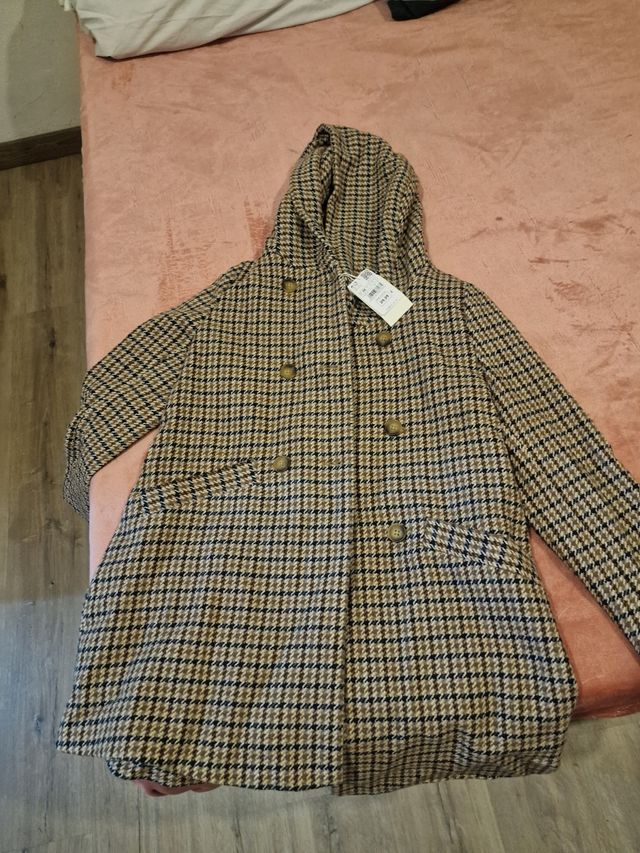 Pantalones Stradivarius grises acampanados