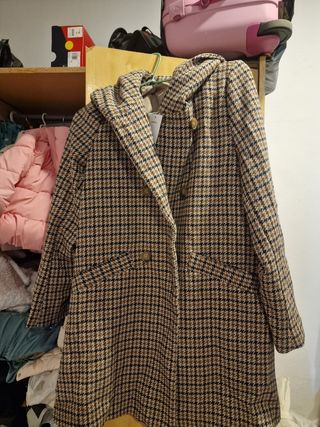 Pantalones Stradivarius grises acampanados