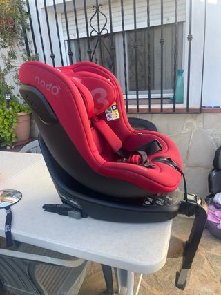 Silla de coche Nado giratoria roja