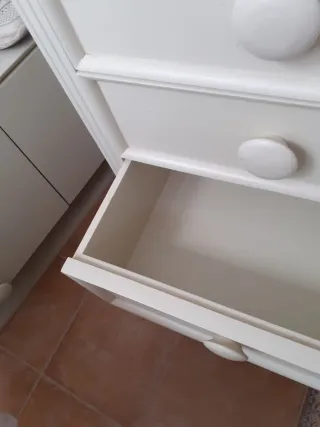 Cómoda beige 5 cajones