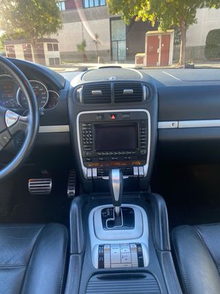 Porsche Cayenne S 2007 4.8 V8 204.000 km y 380 cv
