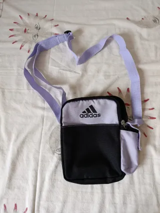 Bolso Adidas Negro y Morado