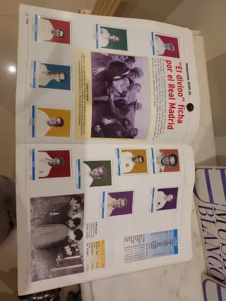 Tres albunes de cromos del real Madrid Museo Blanc