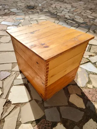 Caseta de madera para perro