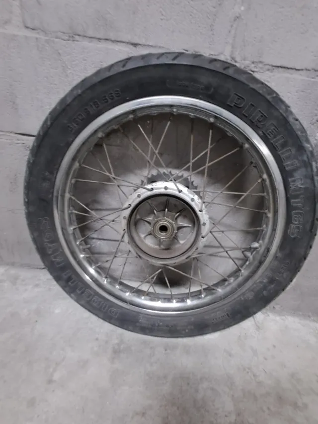 Rueda Trasera 18" Yamaha SR 250 Special