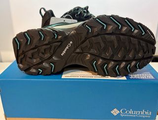 Zapatillas Columbia Negras y Turquesa