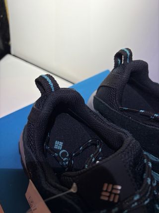 Zapatillas Columbia Negras y Turquesa