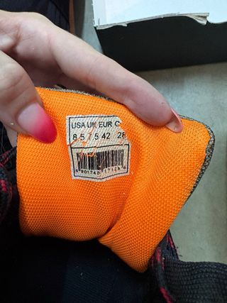 Botas de montaña para hombre. Talla 42