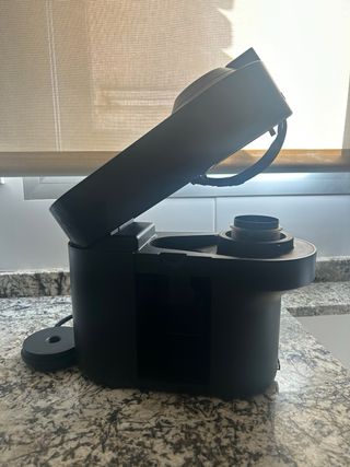 Cafetera Nespresso Vertuo Negra