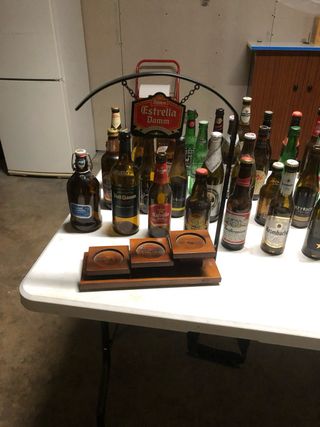 Collezione di Bottiglie di Vetro Vuote di Varie Marche