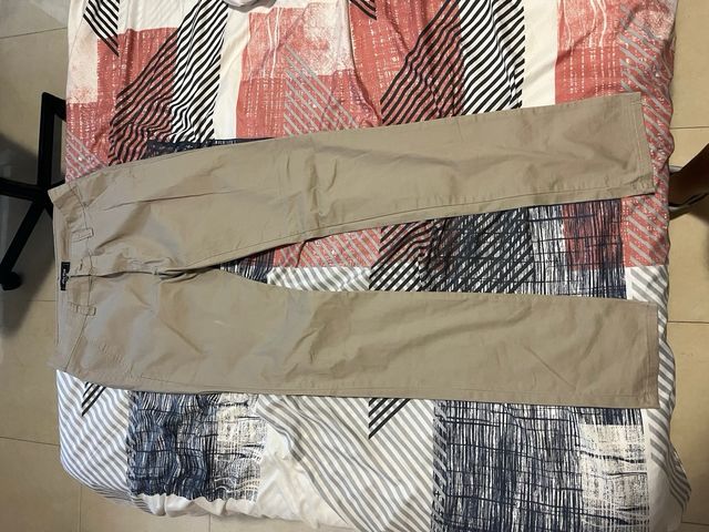 vendo varios pantalones algunos vaqueros y chandal