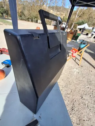 Máquina de escribir Olivetti Lettera 12