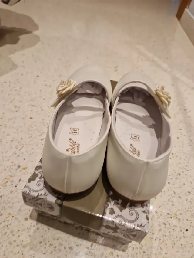 Zapatos niña comunión Bubble Gummers blancos