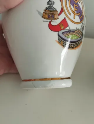 Lote Real Madrid: hucha y botijo .