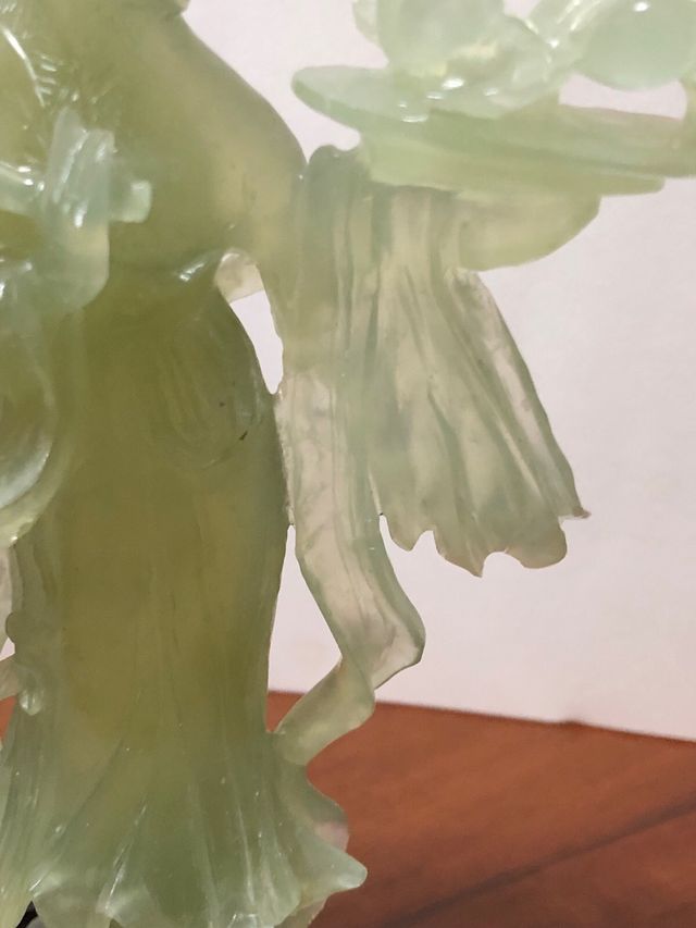 Statua cinese in giada