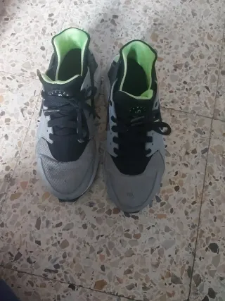 Zapatillas Nike Huarache Grises y Verdes
