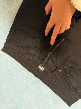 Pantalón Karl Lagerfeld negro talla 38