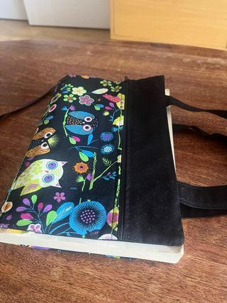 Funda de tela para libros con búhos